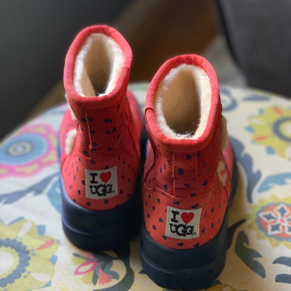 I ❤️ UGG - Picture 3 of 7